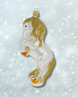 🤍✨ Dnes slavíme svatého Martina! Podle tradice má právě dnes přijet na bílém koni a přinést první sníh ❄️🐎 My v Ozdoba.cz...