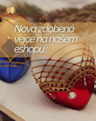 "✨Ručně foukaná, precizně malovaná a ozdobená do detailu tak, aby dělala radost celý rok – nejen o Vánocích. 💙 Elegantní...